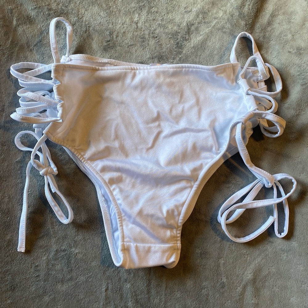 Iheart raves side tie bottoms